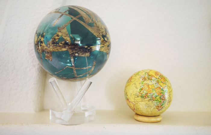 Titan MOVA Globe