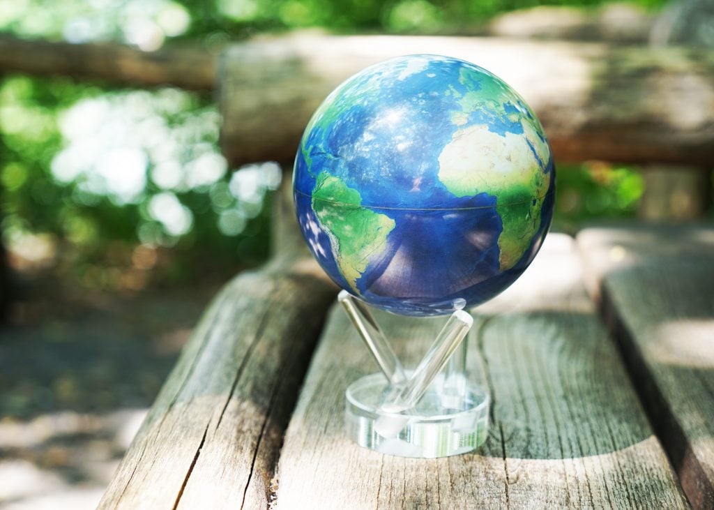 Earth MOVA Globe
