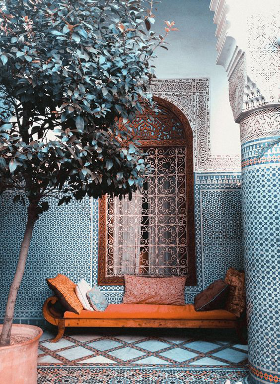 morocco-style-tiled-room-with-pantone-potters-clay-bench